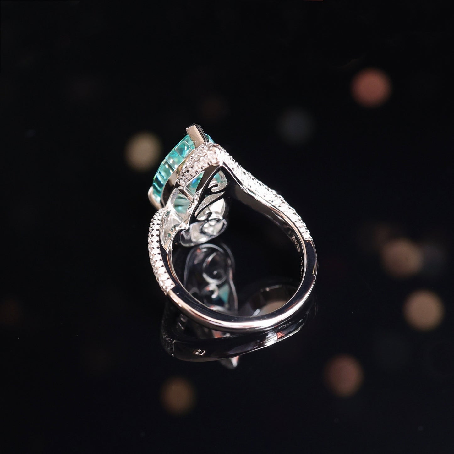 Paraiba Color Lab erstellter Steinring (13 Karat)