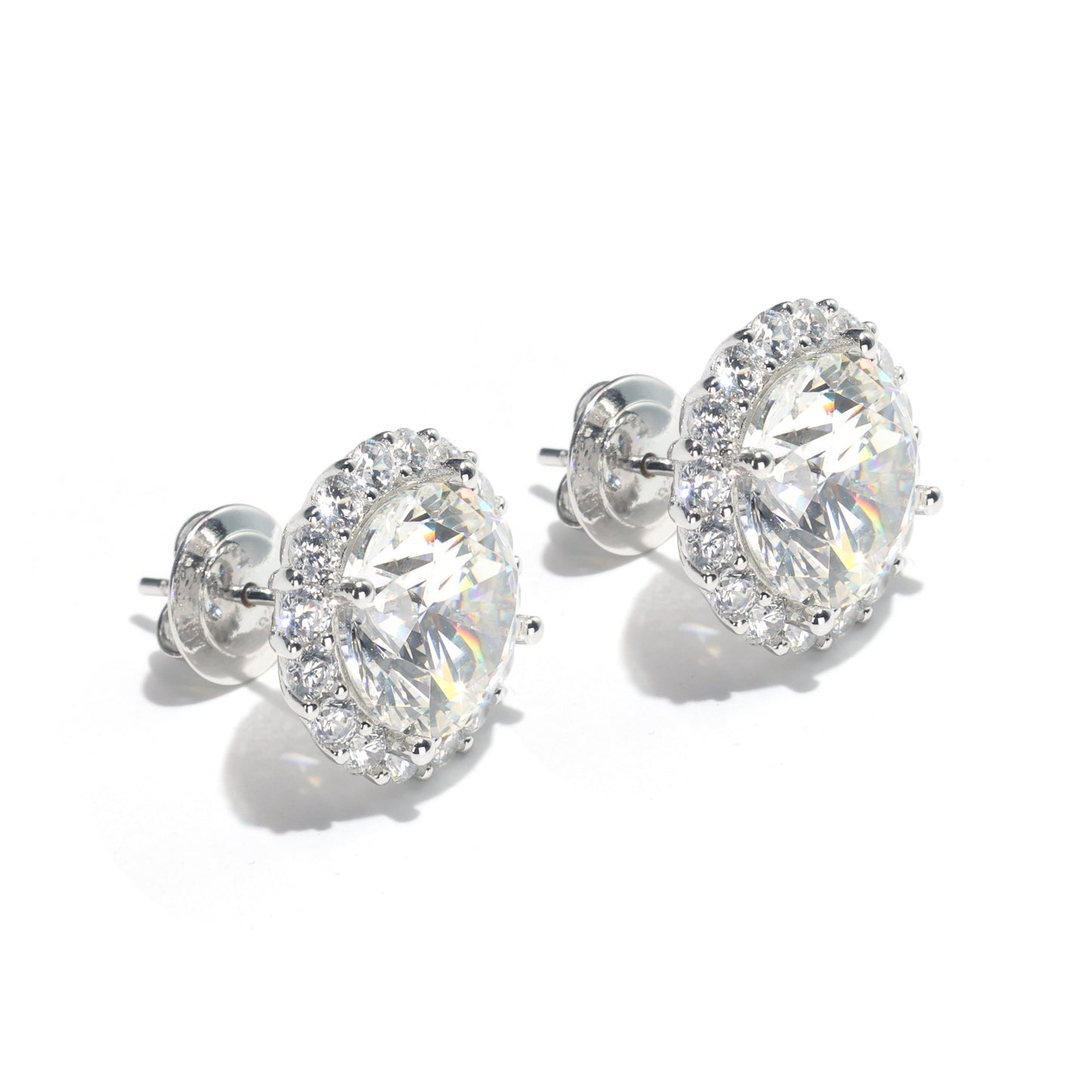 Micro-setting Clear diamond brilliant cut Lab created stones ear studs, sterling silver. (6 carat)