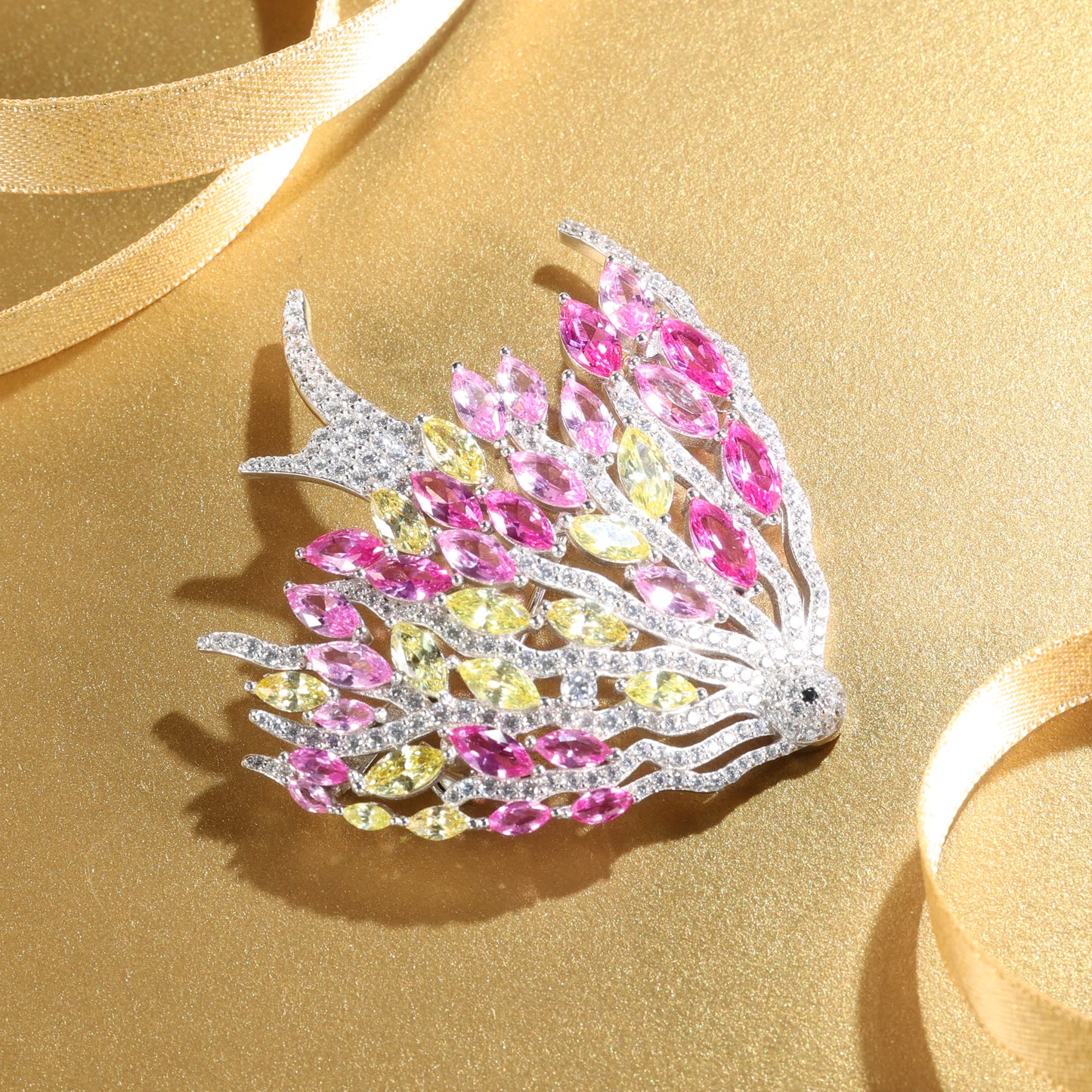 Customized only 1 piece Micro-setting pink and yellow diamond color Lab created stones artistic detailed Fish brooch, sterling silver