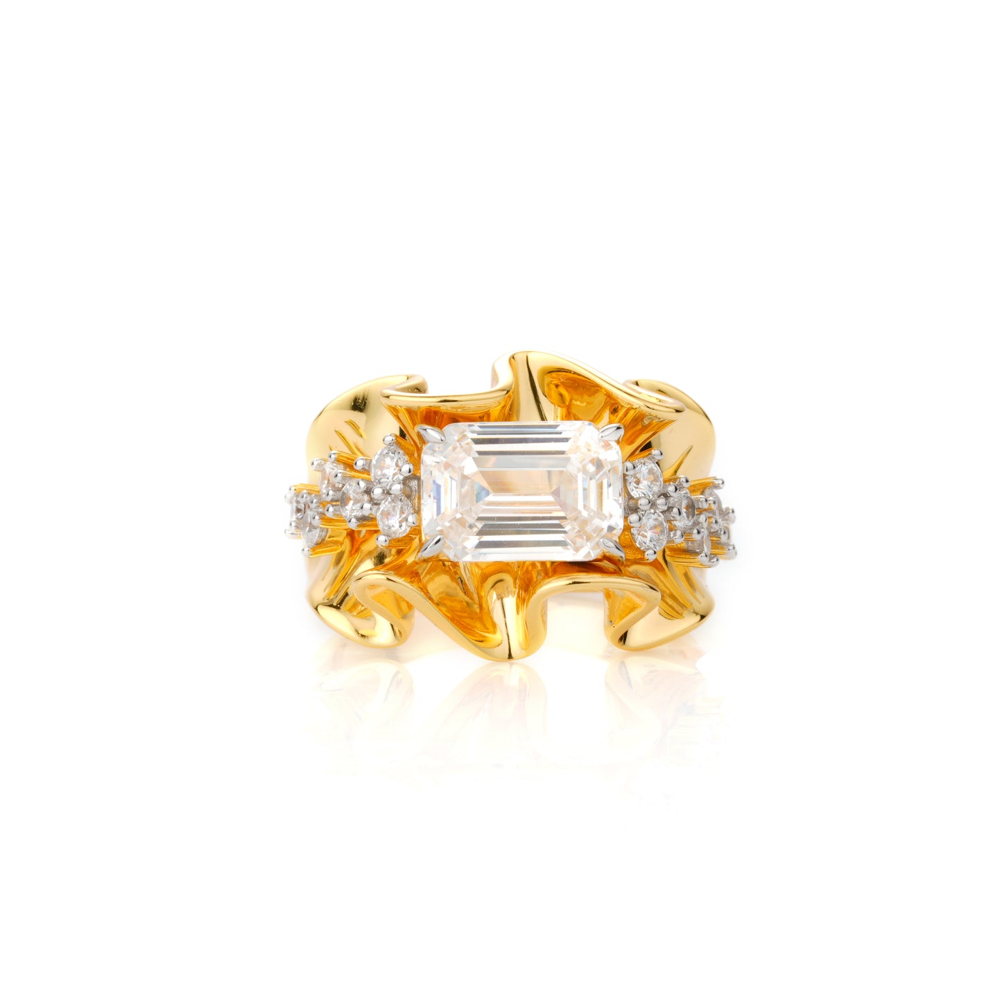 Emerald-cut collection: Modern "Golden Wave" Unique Ring