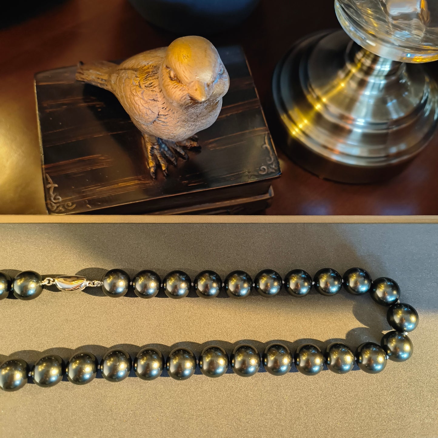 Customized order: Tahitian Gray Pearl Color Shell pearls Bead Necklace with Coffee Bean-Shaped Silver Clasp