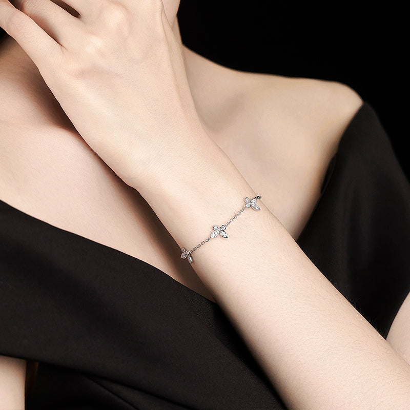 The nature collection: Micro-setting Dancing gracefully Little butterflies bracelet, sterling silver