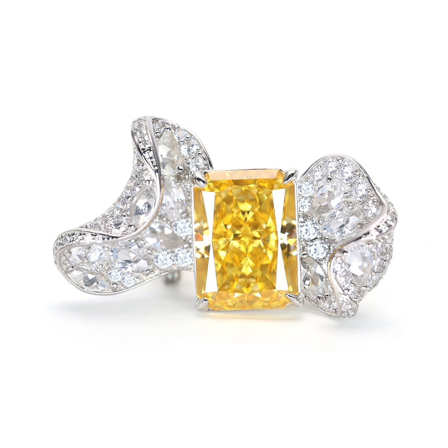 Yellow diamond color collection: Modern "Bright Ice-cube Butterfly Petals" detailed Ring