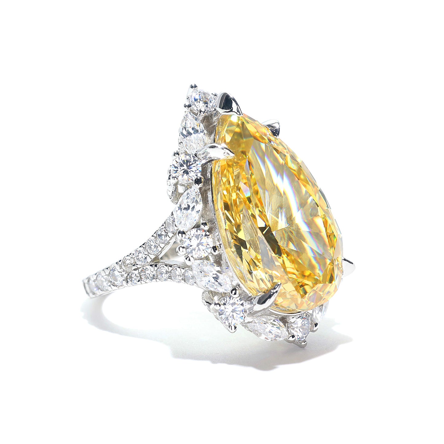 Fancy Yellow collection: Icy cut "Magnificent Pear-cut" detailed Ring (20 carat)