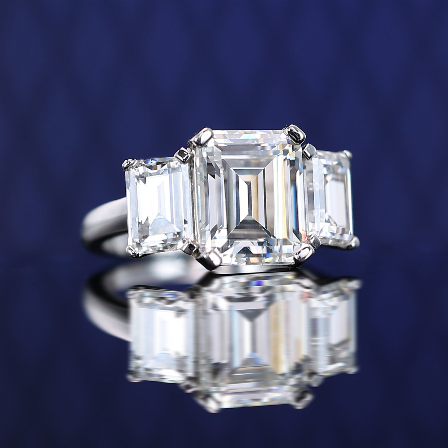 Wedding collection: Emerald-cut "Fantastic 3" Ring