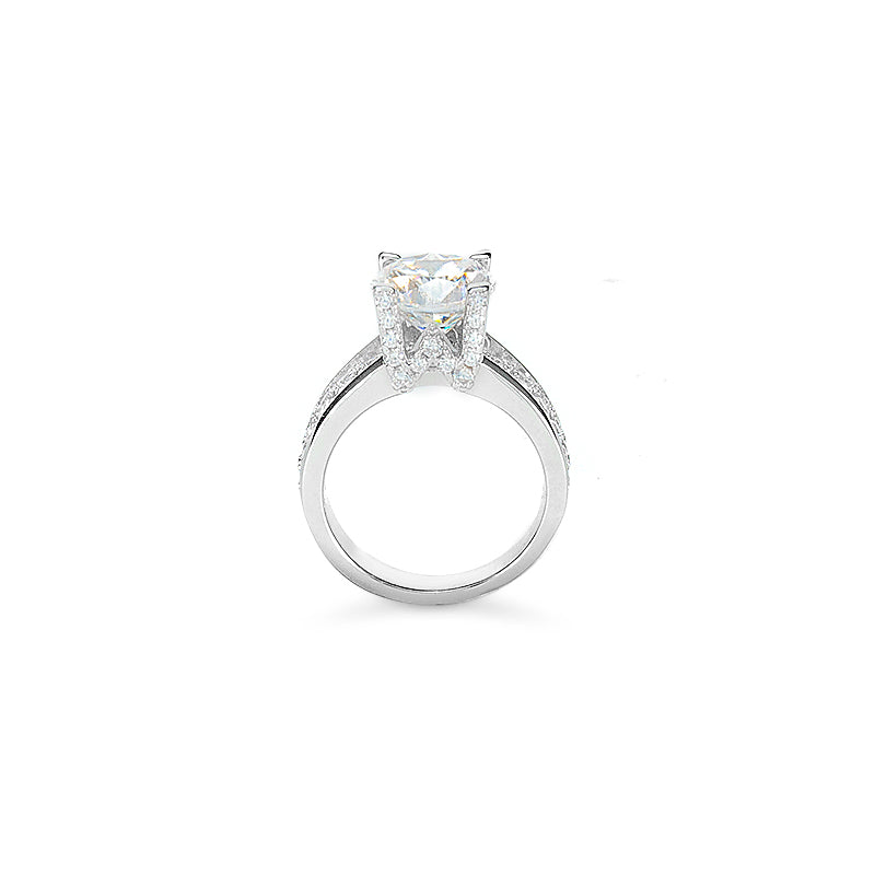 Promotion Wedding collection: W ring. Solitaire 3 carat