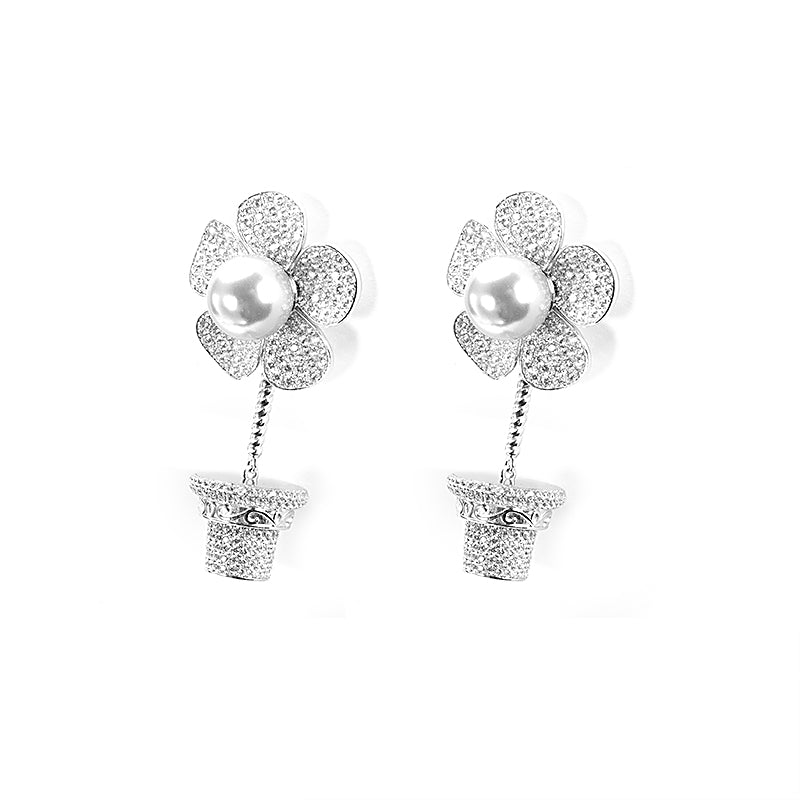 The nature collection: Sunflower White Shell Pearl Luxury earrings