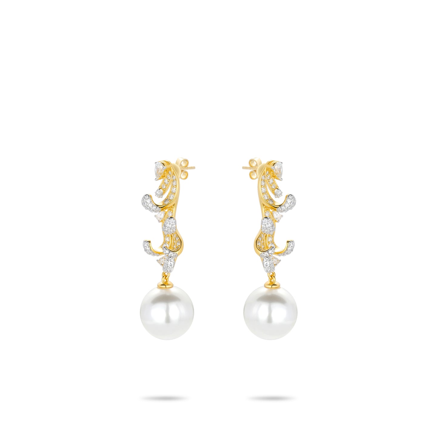 Pre-order High Jewelry collection: The White Pearls and Gold Vine Earrings