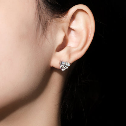 Pure Radiance Collection: Modern "Icy Shining Love Heart" delicate Ear Studs (Each solitaire 3 carats)