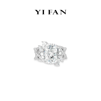 High Jewelry collection: Luxury G color "Icy Brilliant Splendor" detailed Ring