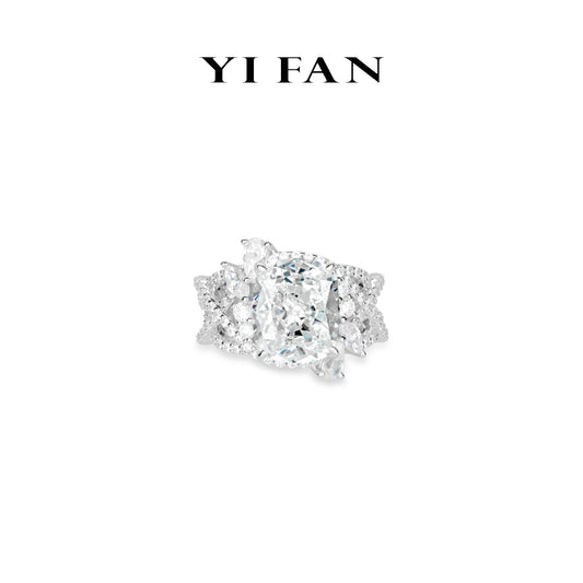 High Jewelry collection: Luxury G color "Icy Brilliant Splendor" detailed Ring