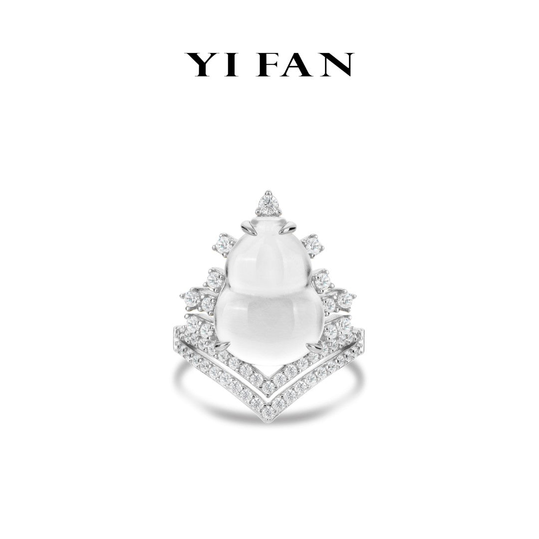 High Jewelry collection: Icy Jade Bottle gourd "Hulu Crown" Ring