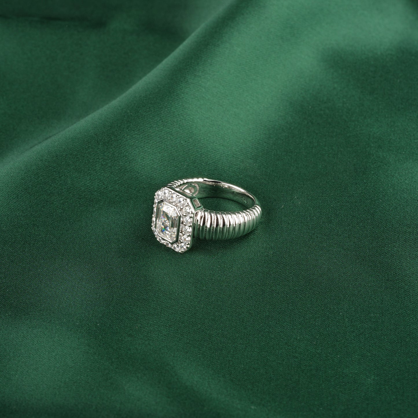 Wedding collection: Emerald-cut "Modern Rock" detailed wide band Ring (Unisex)