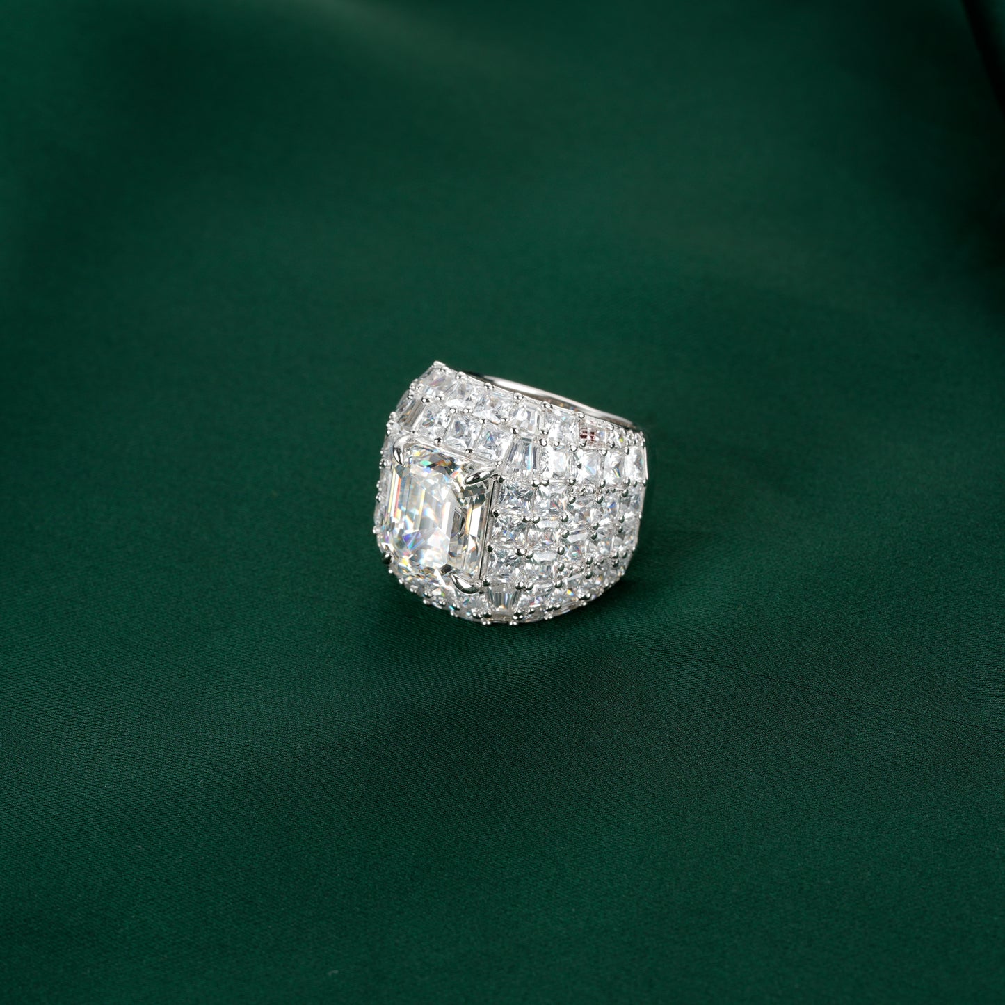 Pre-order High Jewelry Collection: Luxury Mixed-cut "Emerald Rock" detailed Ring (Unisex)