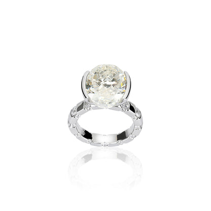Limited edition: Extraordinary Pigeon egg G color unique Ring