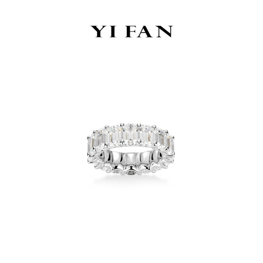 Welfare exclusive Wedding collection: Emerald-cut Eternity Wide band Ring (15 carat)