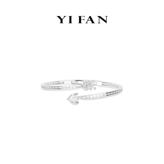 Minimalist collection: Modern"Cupid's Heart Arrow" detailed Bracelet/Bangle