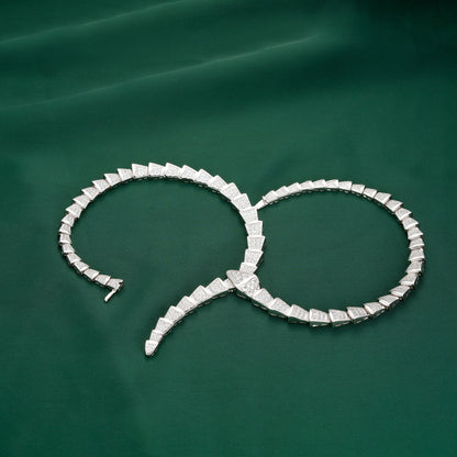 High Jewelry collection: Luxury “Dazzling Serpent” Y Necklace