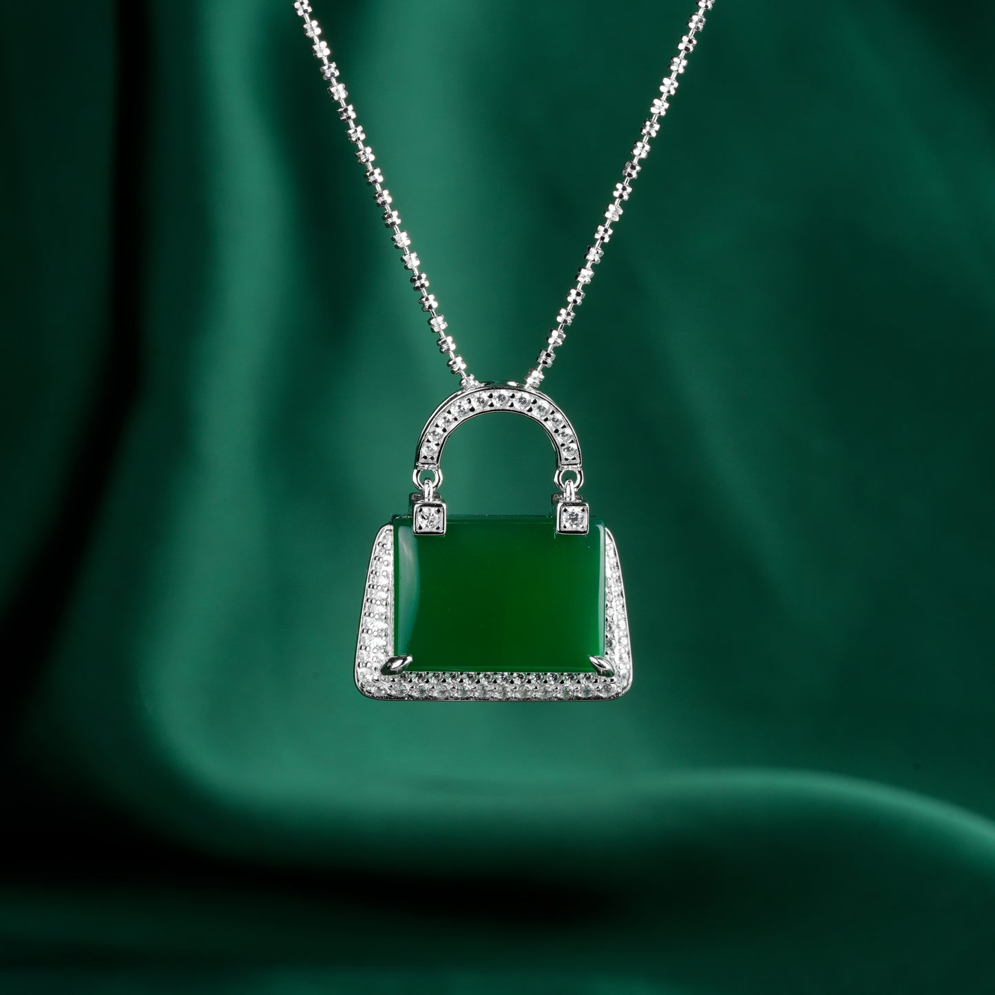 Green jade collection: Modern "Green Treasure Bag" detailed Pendant Necklace