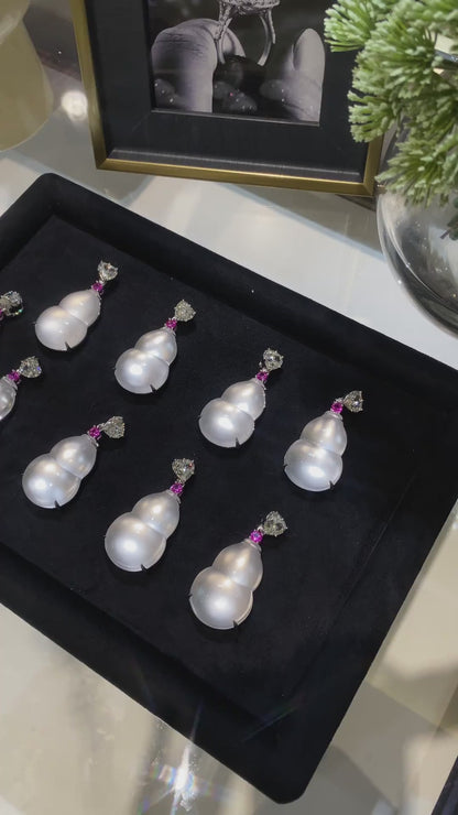 Limited edition: Luxury Big White Burmese Jade Bottle gourd "Hulu" Pendant