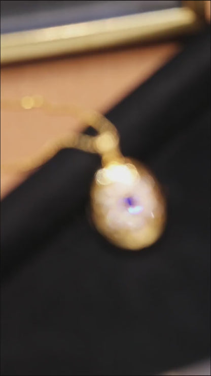 Limited edition: Antique Style “Mirrow in the Box” detailed Pendant Necklace