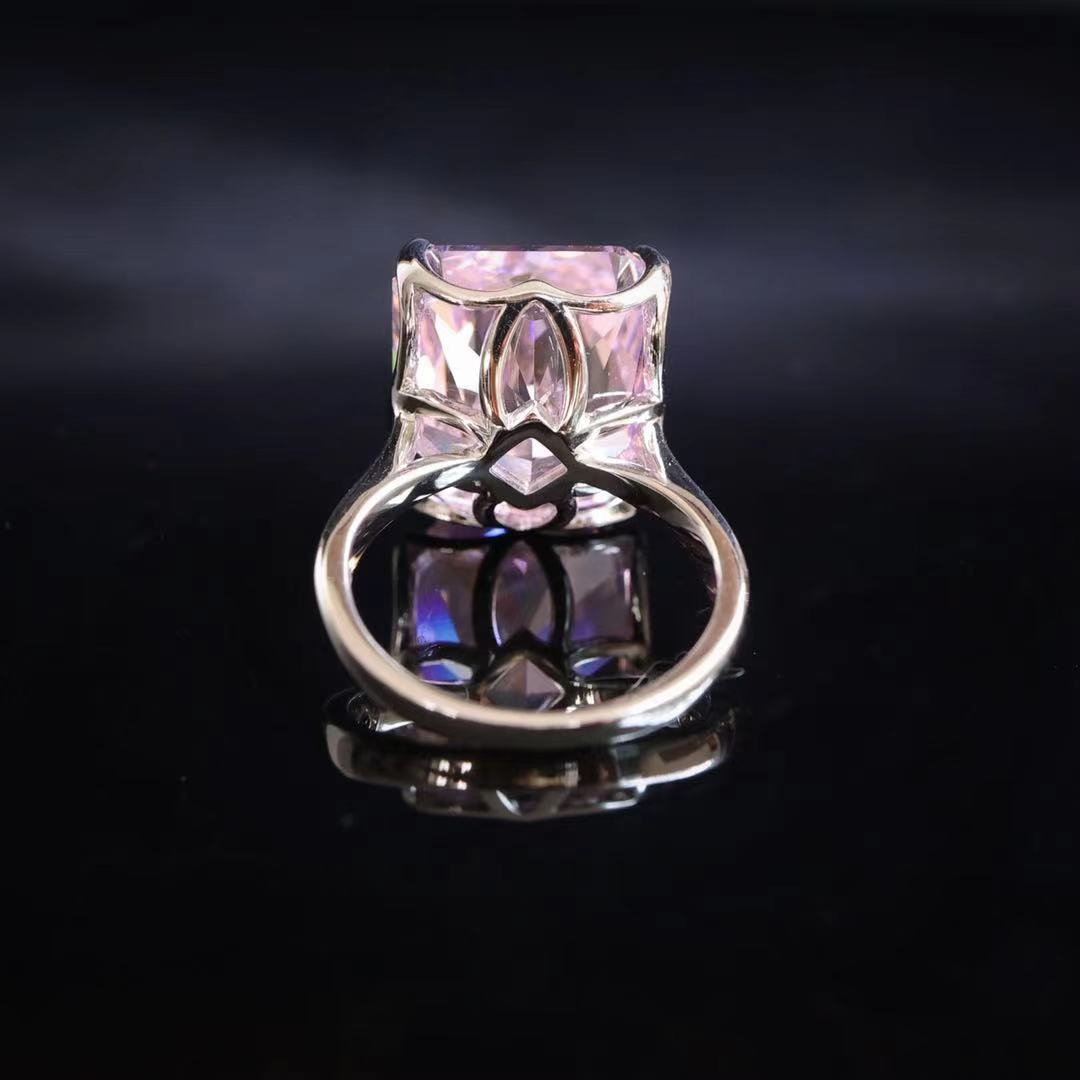 Bague en pierre de laboratoire de couleur rose diamant Sakura de forme rectangulaire, argent sterling. 15 carats