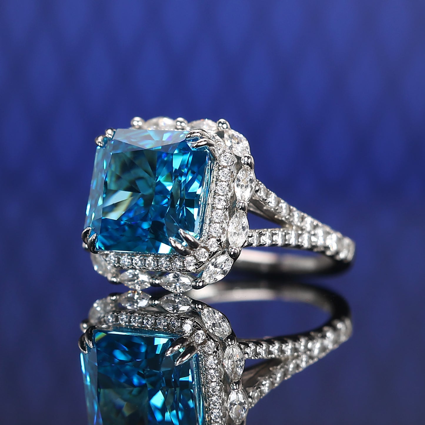 Special offer Micro-setting Aquamarine color 8 prong ring, sterling silver. (10 carat)