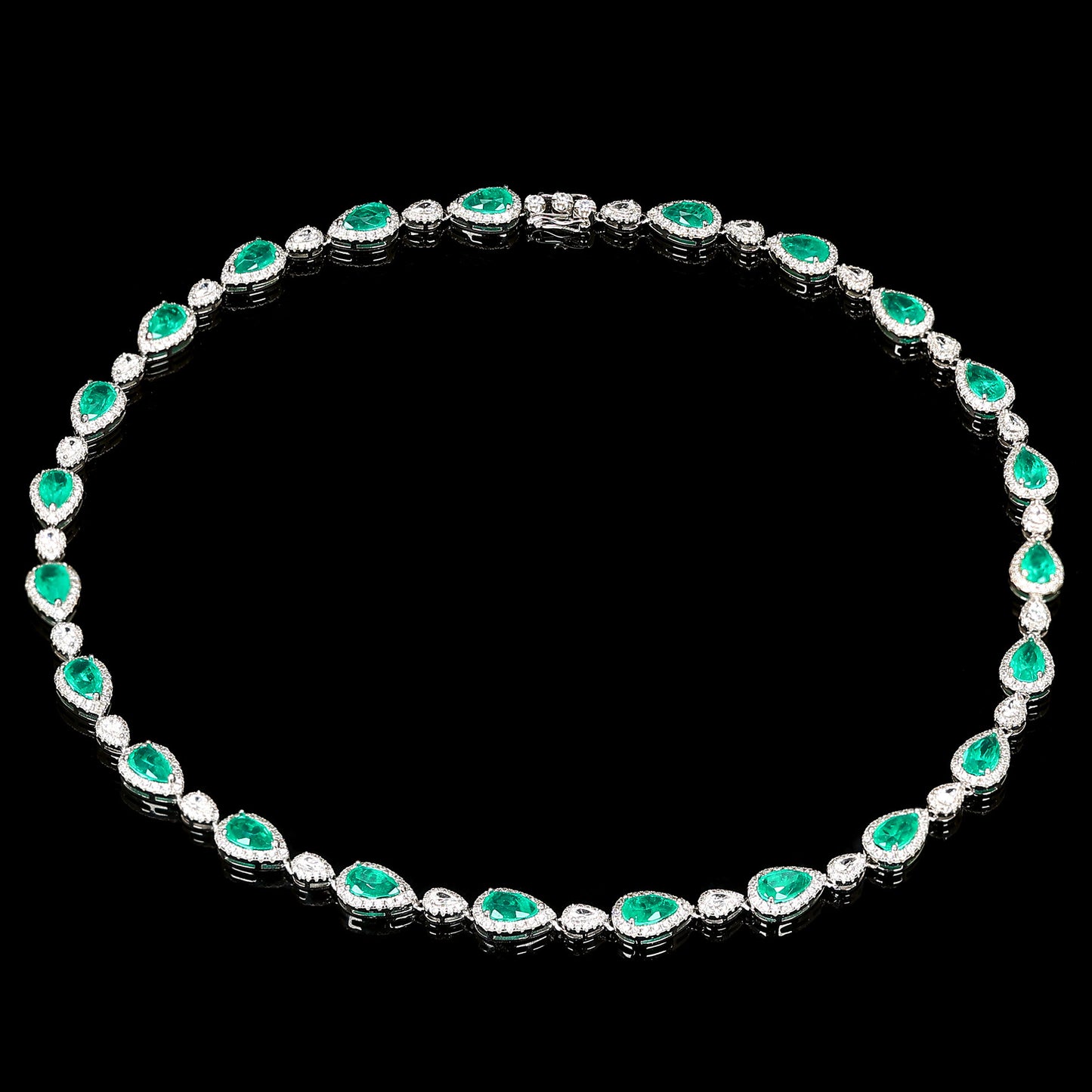 Édition limitée Micro-set Emerald couleur Lab a créé des pierres entièrement cloutées collier goutte d'eau, argent sterling