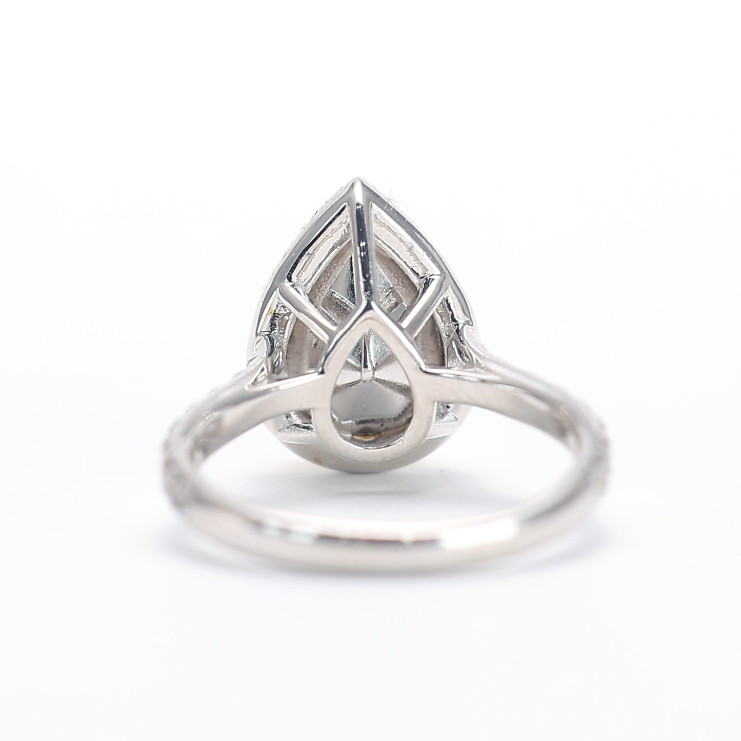 Wassertropfen-Ring mit gelben Diamanten in Mikrofassung, Farbe Labor erstellte Steine, Sterlingsilber