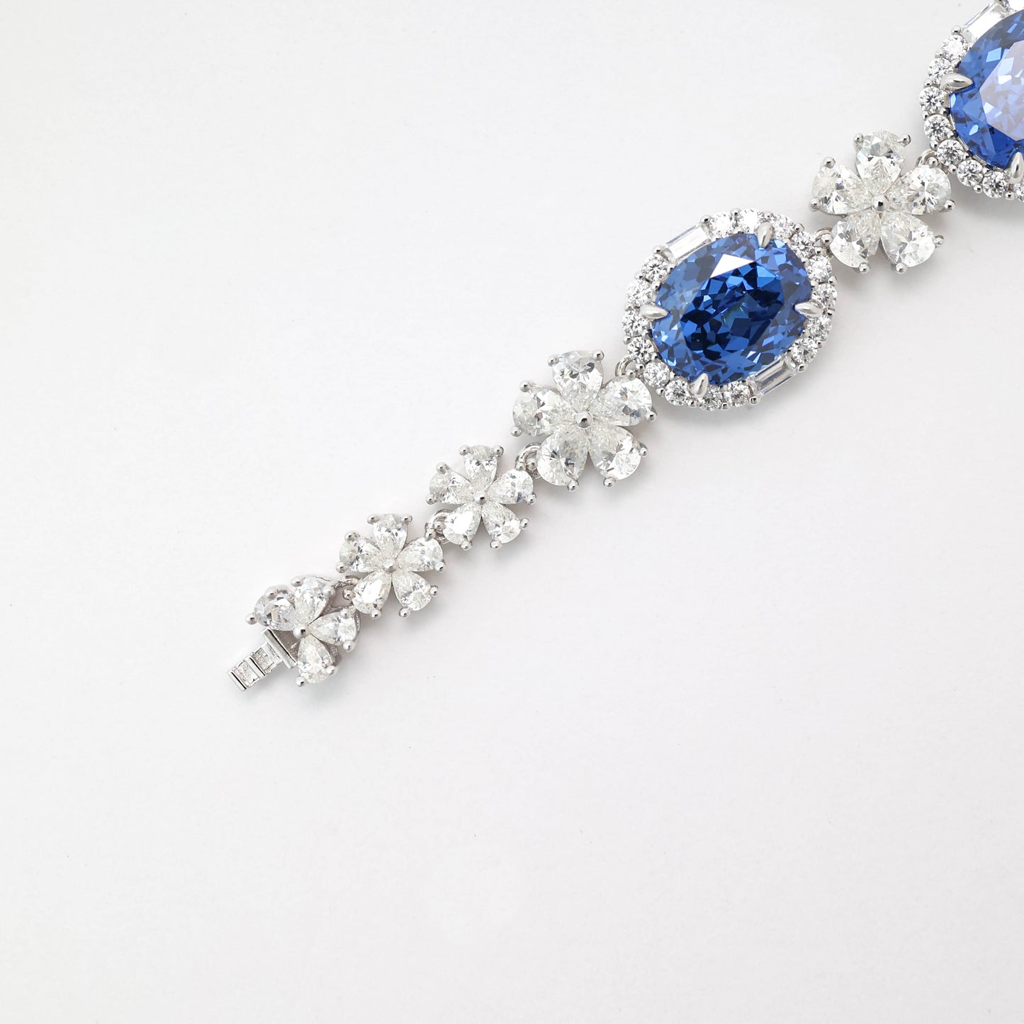 Sapphire color Oval shape fully studded fancy bracelet