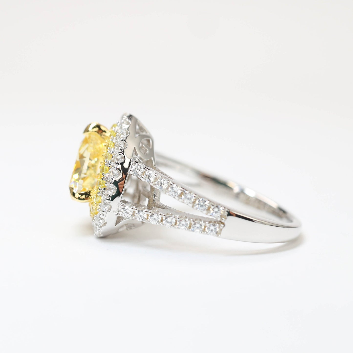 Promotion design：Micro-setting Yellow diamond color Lab created stones Heart shape ring