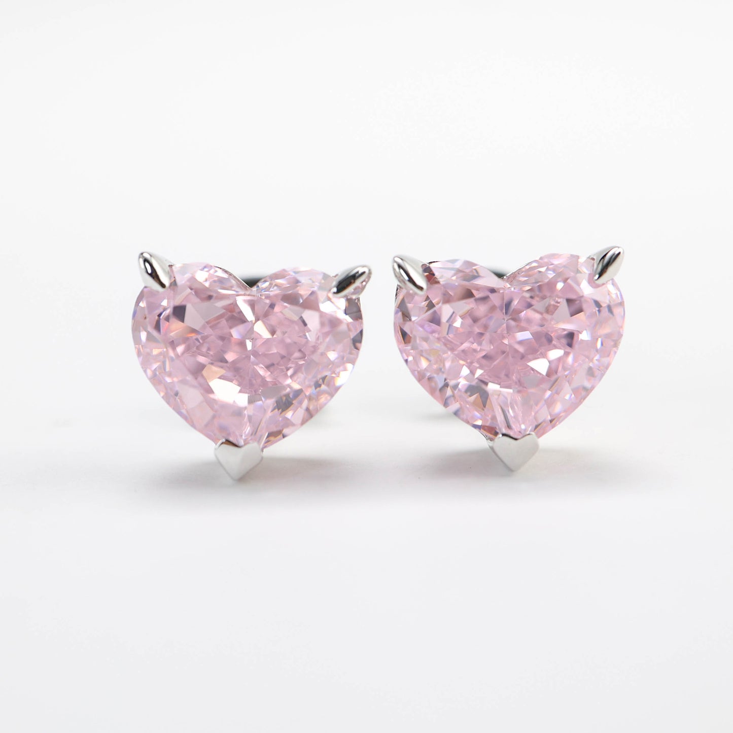 Micro-setting Light Pink heart shape earrings. sterling silver