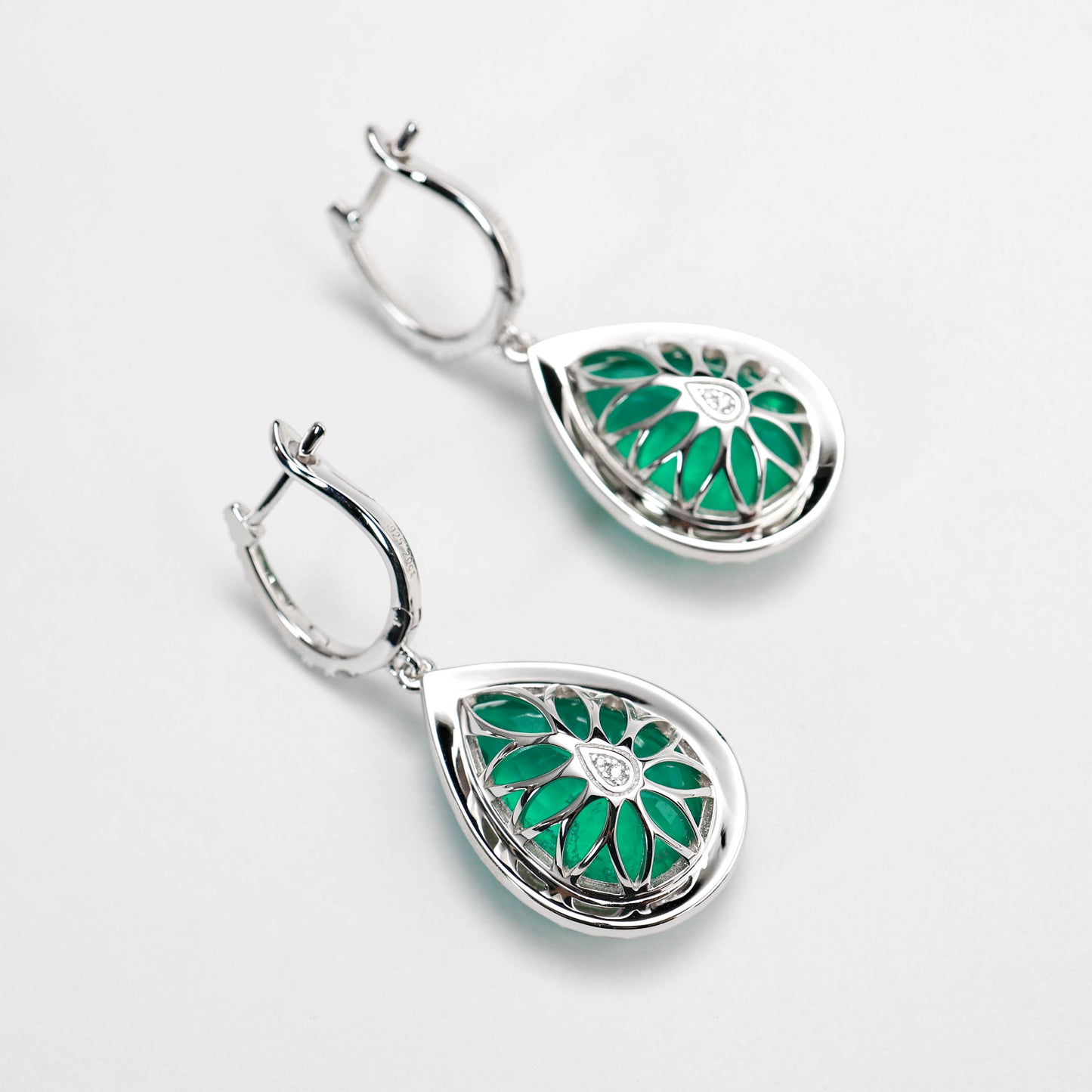 Micro-setting Emerald color Lab created stones Waterdrop shape earrings, sterling silver. (20 carat)