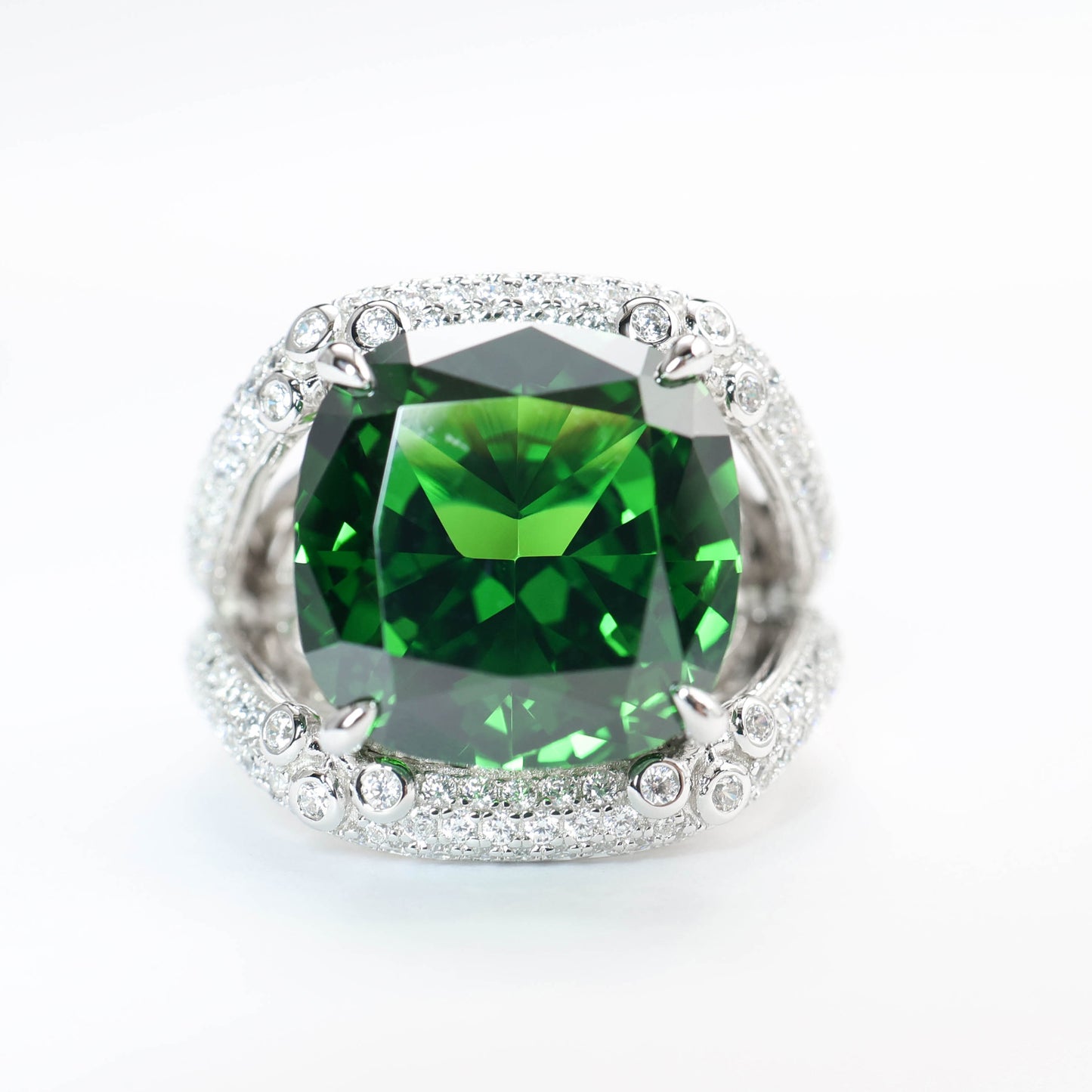 Micro-setting Tsavorite Olive green color Lab created stones 4 prong detailed ring, sterling silver. (18 carat)