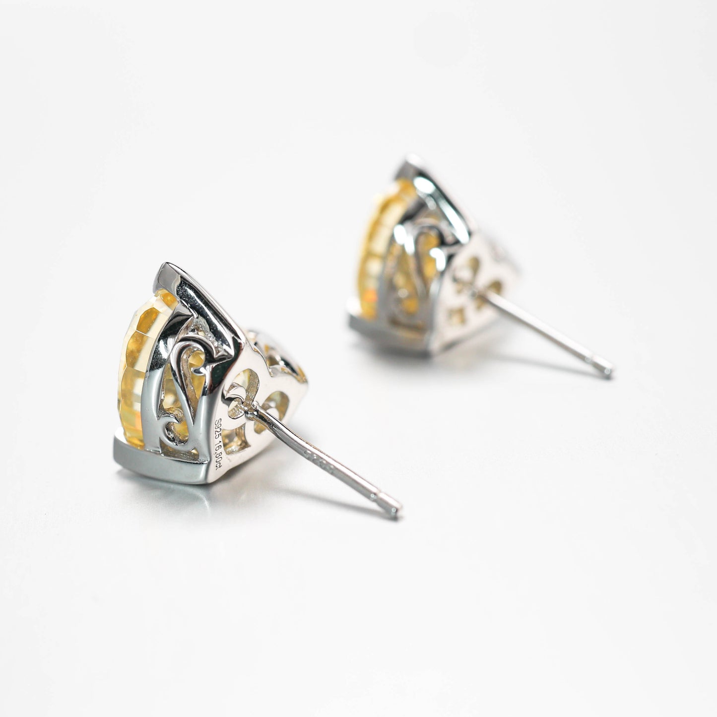 Promotion design：Vivid yellow diamond color heart shape ear studs