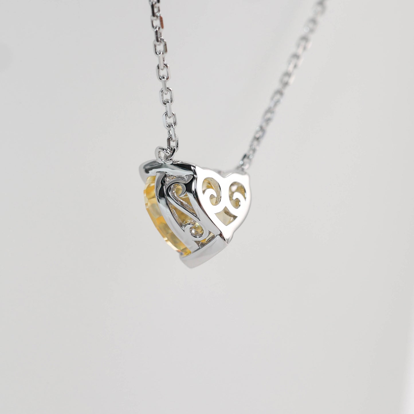 Promotion design：Vivid yellow diamond color heart shape necklace