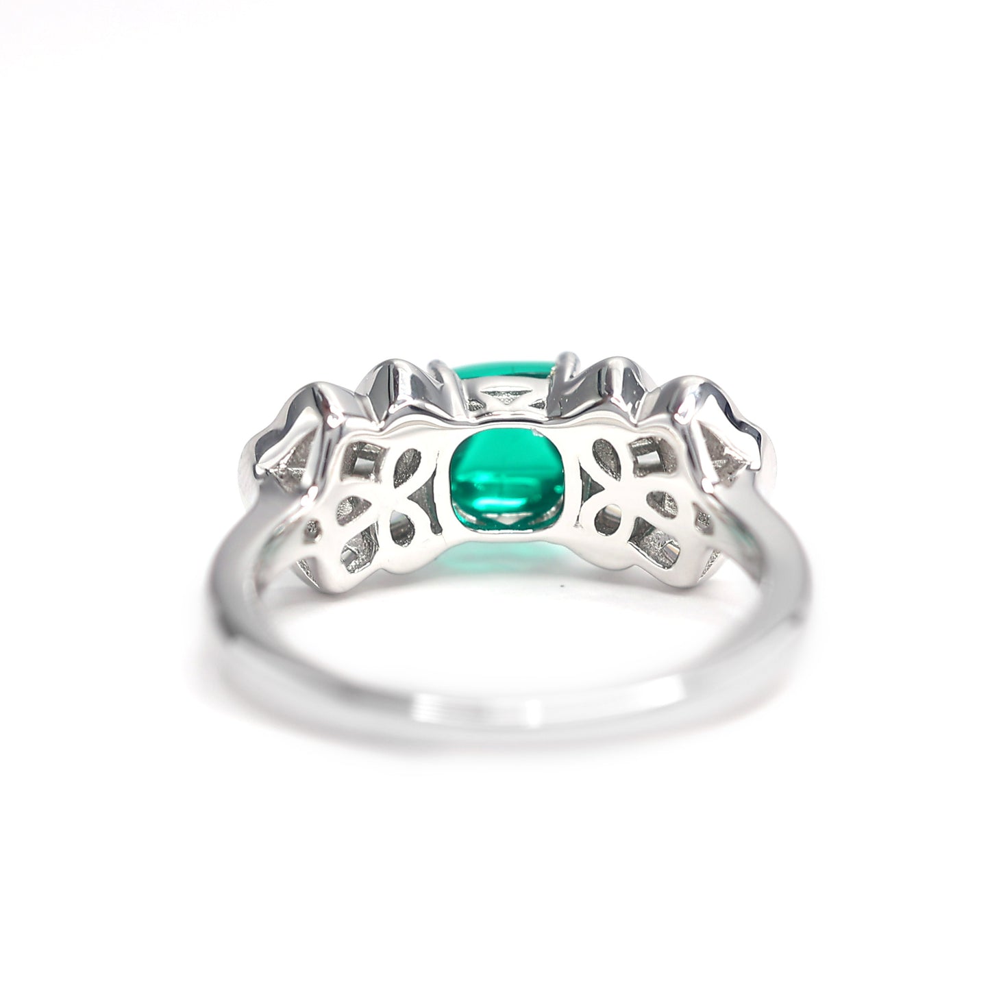 Mikrogefasste, im Labor hergestellte Steine ​​Die Flügel eines Engelsrings, (2 Karat) Sterlingsilber. US-Größe: 5-6-7-8-9-10