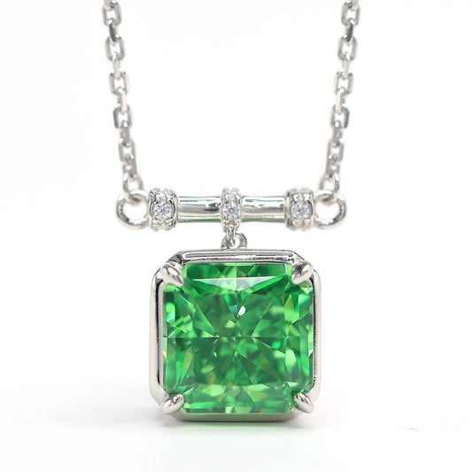 Collier renaissance en pierres de laboratoire couleur vert pomme micro-serti, argent 925/1000e