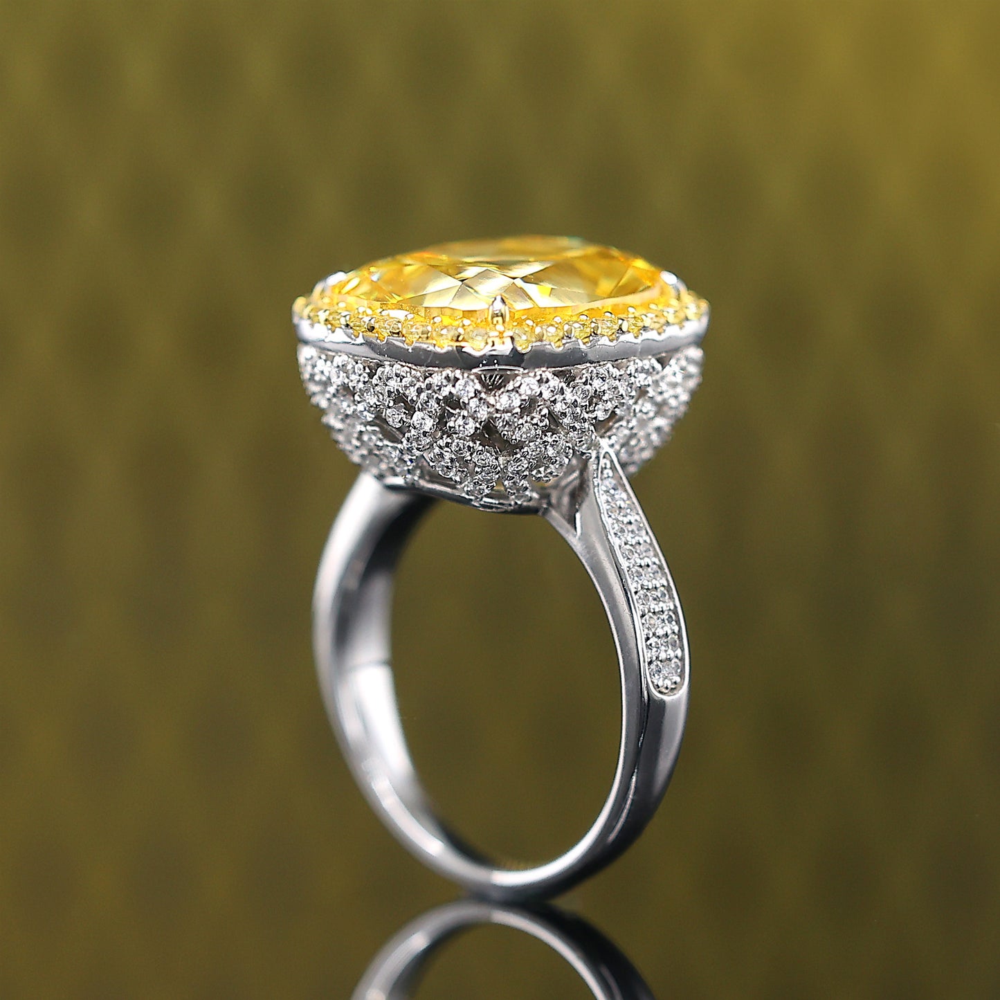 Micro-setting Yellow diamond color Lab created stones Paris Star Ring , sterling silver. (10 carats)