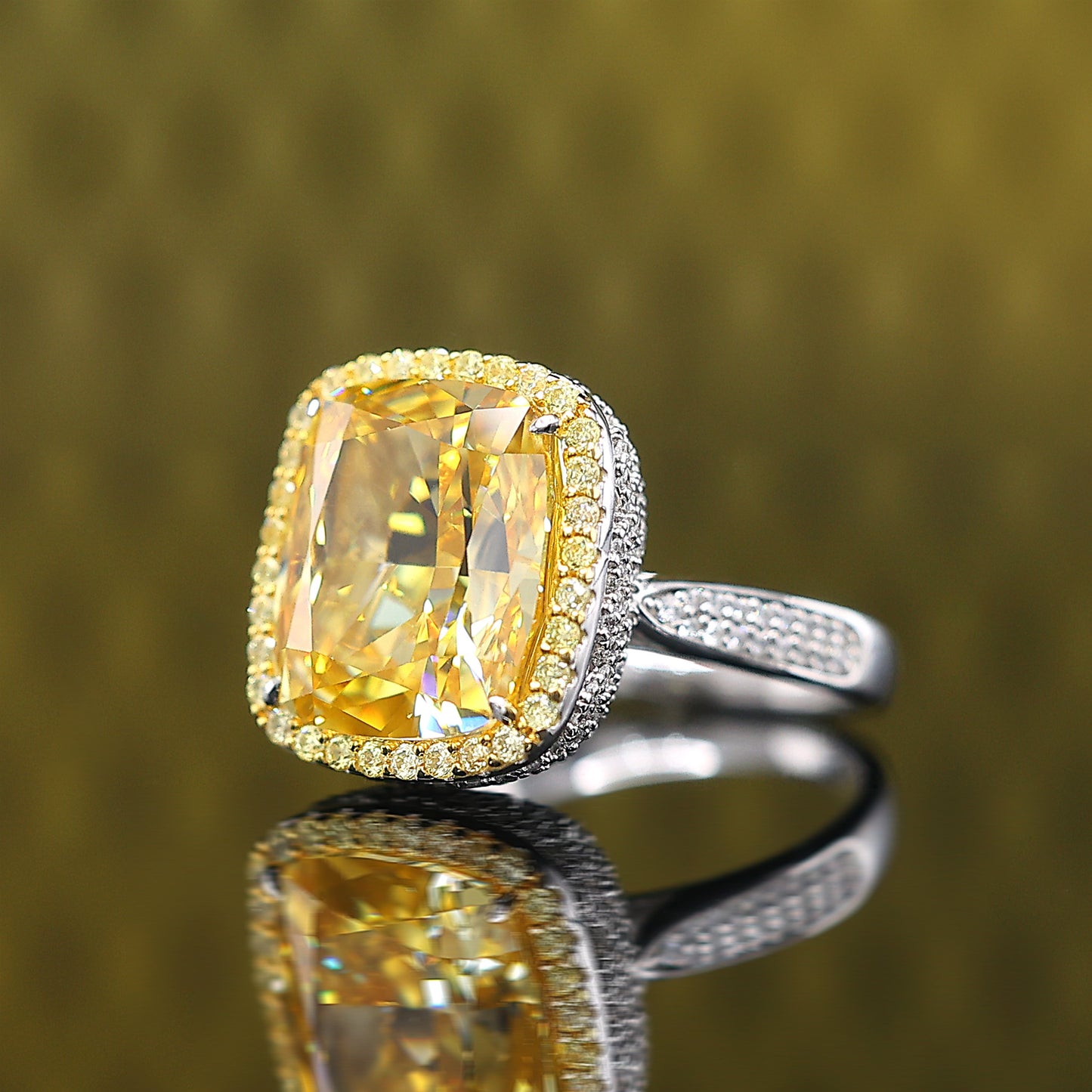 Micro-setting Yellow diamond color Lab created stones Paris Star Ring , sterling silver. (10 carats)