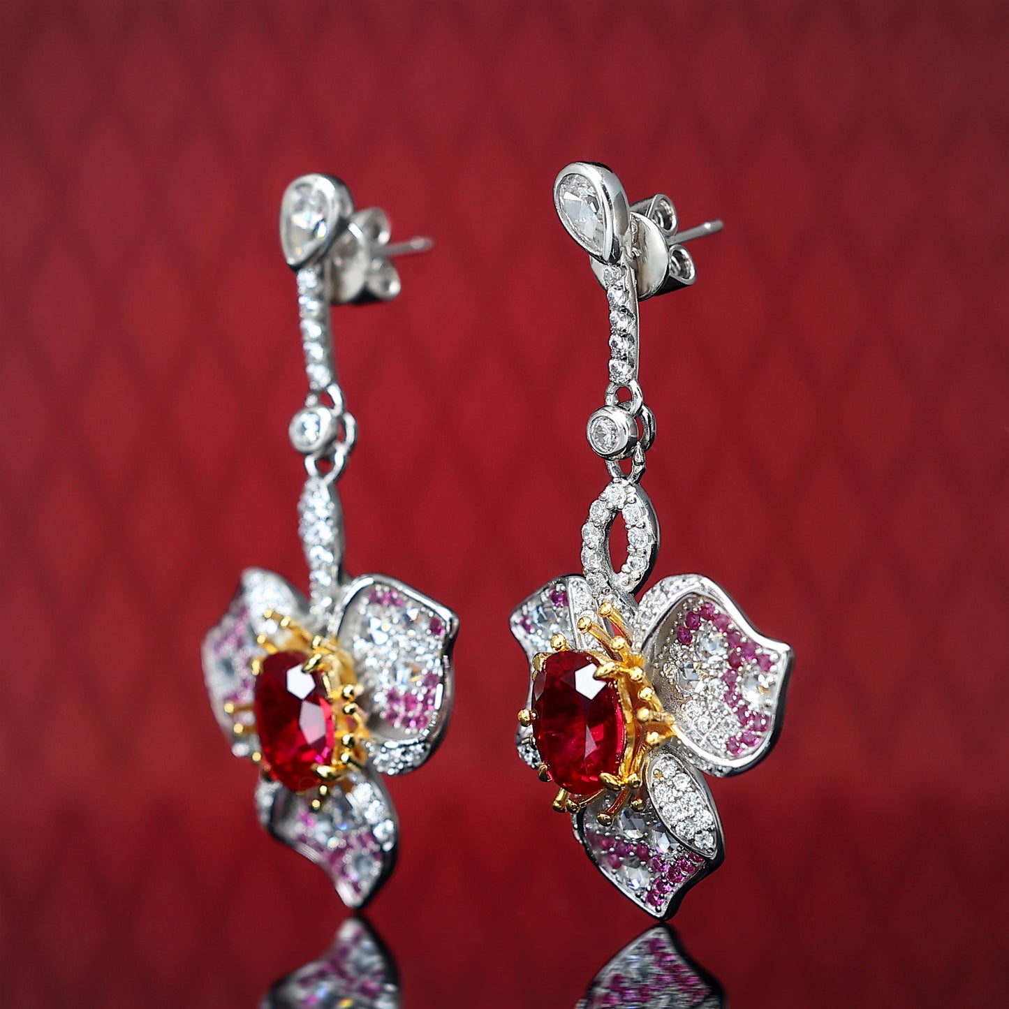 Boucles d'oreilles fantaisie à 3 pétales de pierres créées par le laboratoire couleur rubis et diamant rose en édition limitée, argent sterling