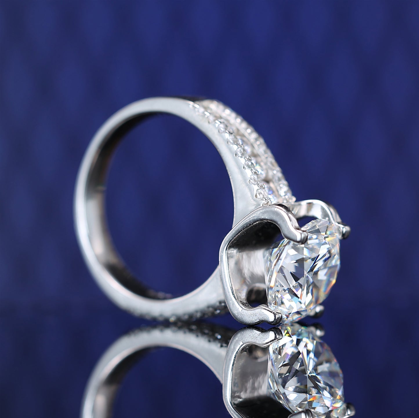 Micro-setting lab created stones OX ring, sterling silver. (5 carat)