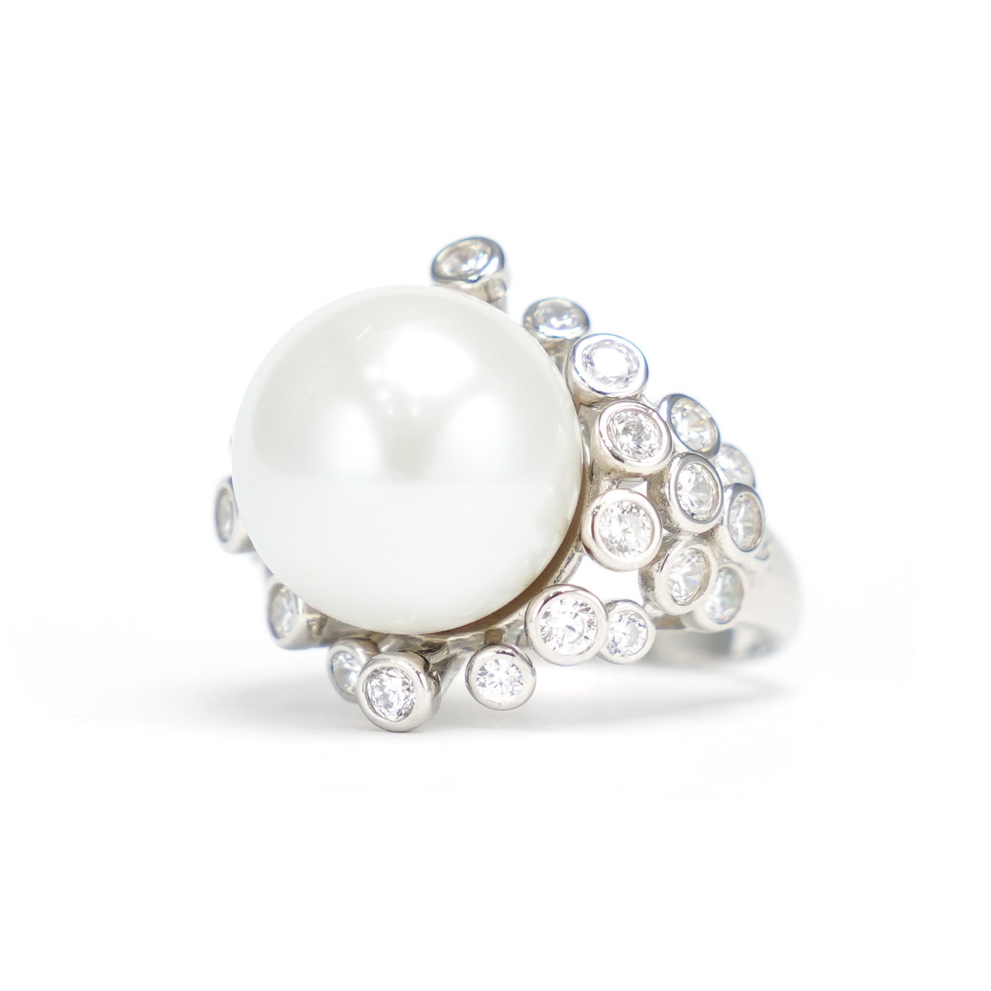 Micro-Fassung im Labor erstellte Steine ​​White Shell Pearl Ring，Sterlingsilber